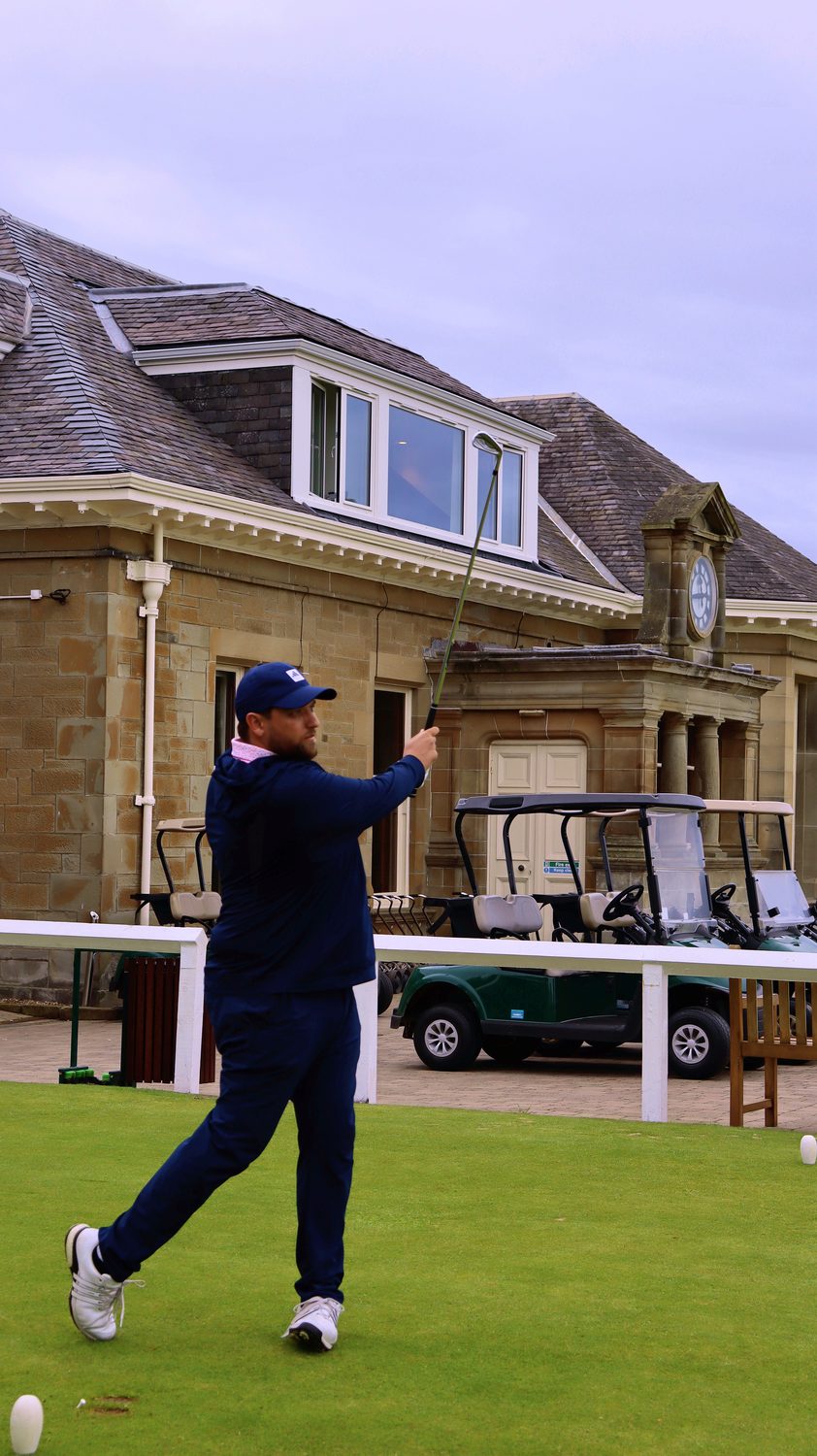 Daniele Cabriles ejecutando un swing en Prestwick